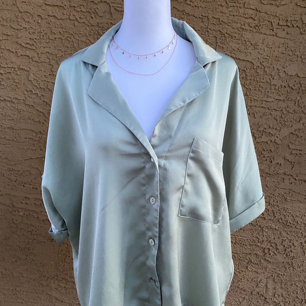 Forever 21 Sage Button Up blouse
